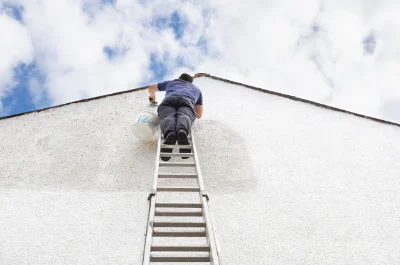 Peinture extérieure à Saint-Gervais-les-Trois-Clochers — façades et ravalement